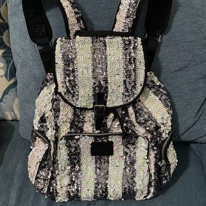 VS full-size back pack